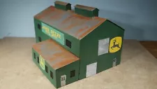 HO Scale JOHN DEERE SALES & SERVICE SHOP ( Weathered & Detailed )