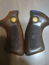 Original Taurus Model 85 Checkered Walnut Brass Medallion Pistol Grips no screw