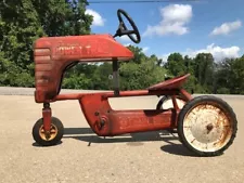 Vintage 1950"s POWER TRAC CHAIN DRIVE RED PEDAL TRACTOR