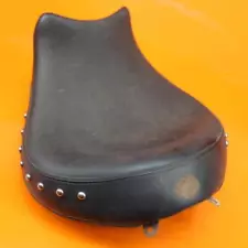 06-10 KAWASAKI VULCAN 2000 VN2000 OEM FRONT DRIVERS SEAT 53066-0124-MA