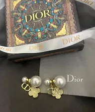 Christian Dior Earringsð¤©4 Leaf CloverðTribale Large Small Cream Pearl Earrings