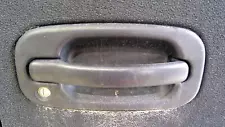 1999 - 2007 Chevy Silverado Front Door Handle RH Passenger Side Black Textured (For: 2005 Chevrolet Silverado 1500 SS)