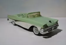 1958 Ford Fairlane 500 Dealer Promo Convertible Model Car AMT 1:25 Green/White