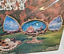 Walco CORONATION COACH 12516 Stagecoach Boutique Eggery Kit Bead Ornament NOS