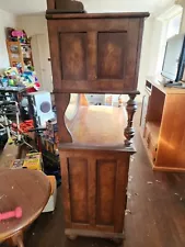 Pulaski Furniture Mahogany Cabinet