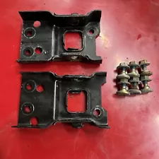 Nice OEM BMW E30 Front Plastic Late Facelift Bumper Carrier Brackets Set L&R