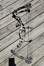 HOYT ARCHERY VULCAN XT500 BOW R.H. 60-70 LBS 27 Draw Length CAMO HUNTING