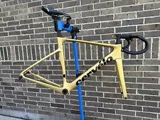 Cervelo Soloist frameset W/stem, Drop bar, Saddle, SRAM DUB BB