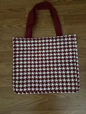 Stylish Maroon And White Houndstooth Pattern Tote Bag