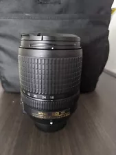 Good condition original Nikon D3300 lens 18-140mm, with front and back caps 