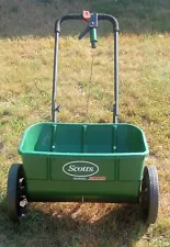 Scott's AccuGeeen Drop Spreader