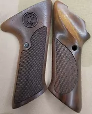 Colt Woodsman 2nd Series English Walnut Checkered Pistol Grips w Logo AZ719