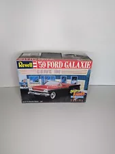 Revell 1:25 1959 Ford Galaxie Skyliner Skip’s Fiesta Drive-In Model Kit-NIOB