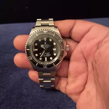 Rolex Sea-Dweller 116660 Silver Oyster Bracelet with Black Bezel