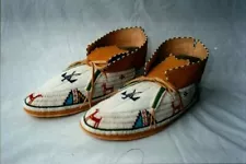 Old American Style Suede Leather Handmade Thunder Bird Beaded Moccasins HBM232