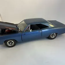 #7384 Ertl American Muscle 1969 Plymouth Road Runner 1:18 Scale Diecast Blue