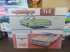 Jo-han 1964 Chrysler 300 COnvertible Box And Parts 1/25