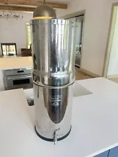 Crown Berkey Water Filtration System 6 Gallon Filters & Case Included