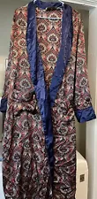 NUMBER 1 LONDON MENS SZ S/M MULTICOLOR SILKY SOFT POLYESTER ROBE NO BELT