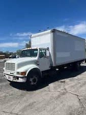 1999 International 4700 DT466 Diesel Auto Air 24’ Box Liftgate