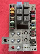 Peterbilt 379 fuse circuit breakers box assembly relays 330 357 375 377 378 385