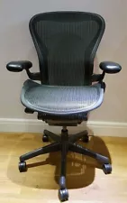 BLACK HERMAN MILLER AERON STANDARD ,LUMBER ,FREE DELIVERY 2 YEARS WARRANTY