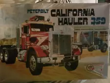 AMT PETERBILT 359 DAY CAB Truck Model Kit 1/25