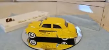 SOLIDO 1:43 4509 CHEVROLET SEDAN TAXI WITH CORRECT CASE "CHECKER CAB"