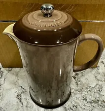 Le Creuset Truffle Brown French Press Coffee Pot Stoneware 27 oz - EXCELLENT!