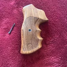 Premuim Checker wood Grip for Ruger GP 100/Super Redhawk Revolve Finger groove