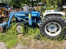 Ford 1910 Tractor Compact Utility Tractor SN. UP00644 with Bucket