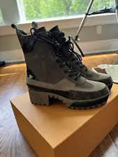 Louis Vuitton Laureate Desert Platform Boot Size 40