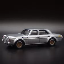 MERCEDES-BENZ 300 SEL 6.8 AMG 1:64 SCALE COLLECTIBLE DIORAMA DIECAST MODEL CAR