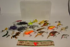 Vintage Assortment Lot of 20+ Fishing Lures Crankbait Spinnerbait & MORE w/ Case