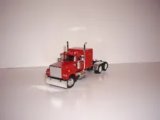 DCP FIRST GEAR 1/64 RED MACK SUPER-LINER WITH 60'' SLEEPER