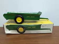 1/16 John Deere Ertl Manure Spreader w/ Original Ice Cream Box