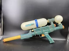 Vintage 1990 Super Soaker 100 Larami Air Pressure Water Gun