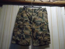 =NWT= Levi's Cargo Shorts - Camo