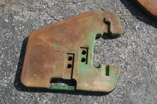 John Deere Suitcase Weights 47 kg (104 lbs)