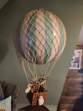 11"x21" Hot Air Balloon Display!