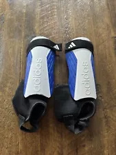 Adidas Unisex-Youth Tiro Match Soccer Shin Guards Team Shock Blue/White S Small