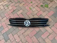 2015-2018 Volkswagen Jetta Complete Upper Grille Assembly (For: Volkswagen Jetta)