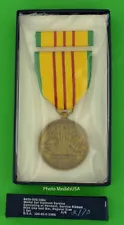 Vietnam War Era US Military Vietnam Service Medal 8455-926-1664 1969 UNISSUED