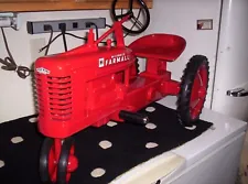 Vintage IH Farmall Eska Small H OPEN GRILL Narrow Front Pedal Tractor 1949