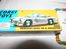 CORGI 303S MERCEDES BENZ 300SL ROADSTER (Corgi Model Club Reissue).