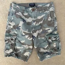 Vintage American eagle camo cargo shorts 33