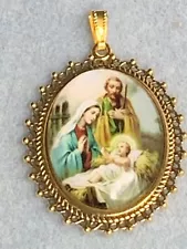 HOLIDAY SALE-$5 Off**LARGE HOLY FAMILY CRYSTAL-DOME CAMEO PENDANT#3.gold set