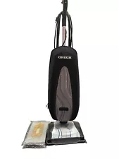 Oreck XL Platinum Pilot Bagged Vacuum Cleaner With 4 New Bags Read Description