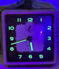 Westclox Desktop Wind Up Alarm Clock Luminous Hands Numbers As Is HZ348