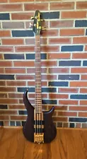 USA-made Peavey Cirrus 4 string active bass guitar Bubinga